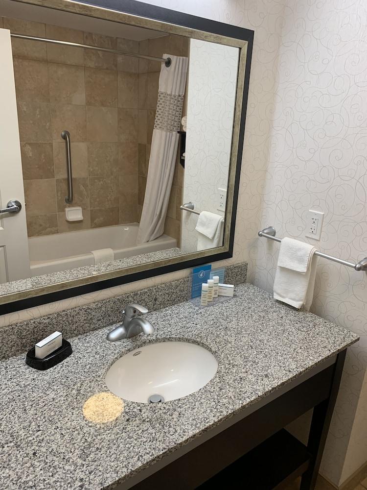 Hampton By Hilton Saskatchewan Hotel Fort Saskatchewan
